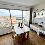 Cabine, Parking, Vue - 4 Pers. - Fr-1-702-77