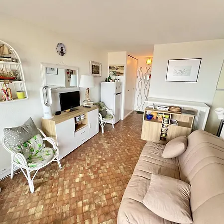 Cabine, Parking, Vue - 4 Pers. - Fr-1-702-77