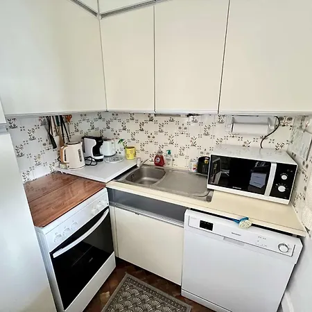 Cabine, Parking, Vue - 4 Pers. - Fr-1-702-77 *